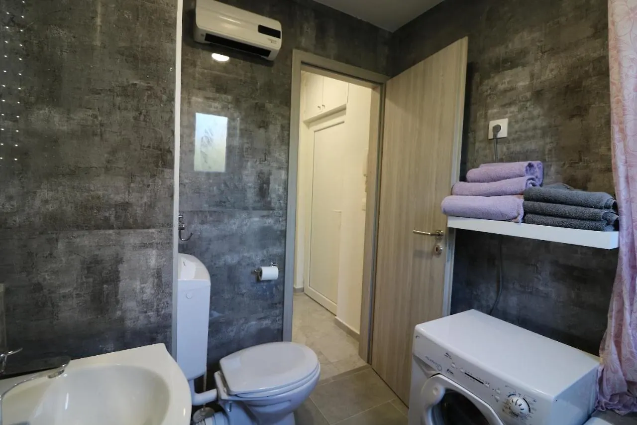 Klaudia Apartman Póla