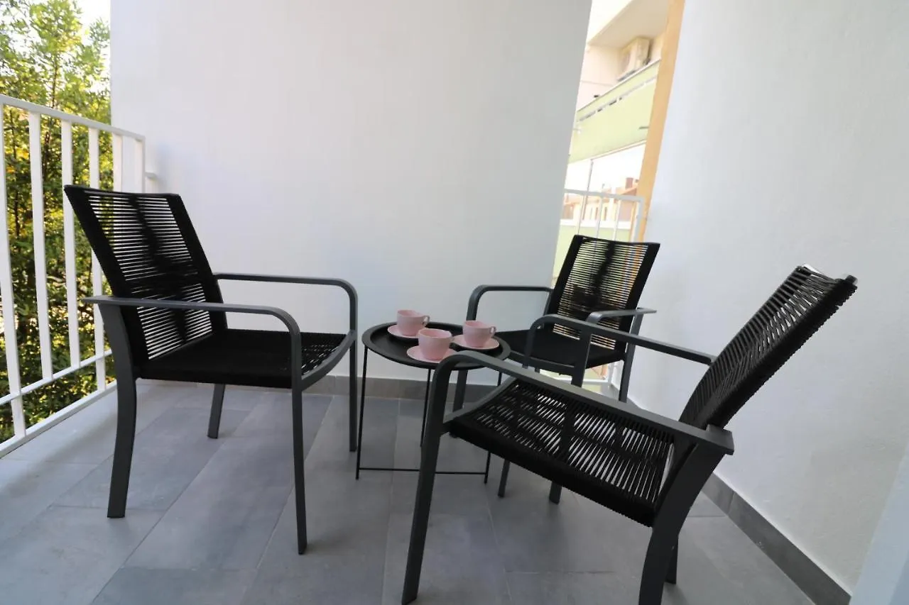 Klaudia Apartman Póla