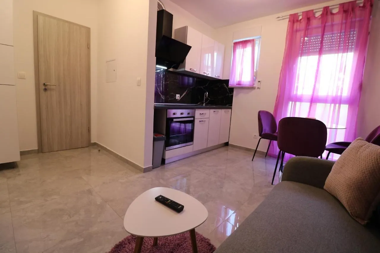 Klaudia Apartman Póla